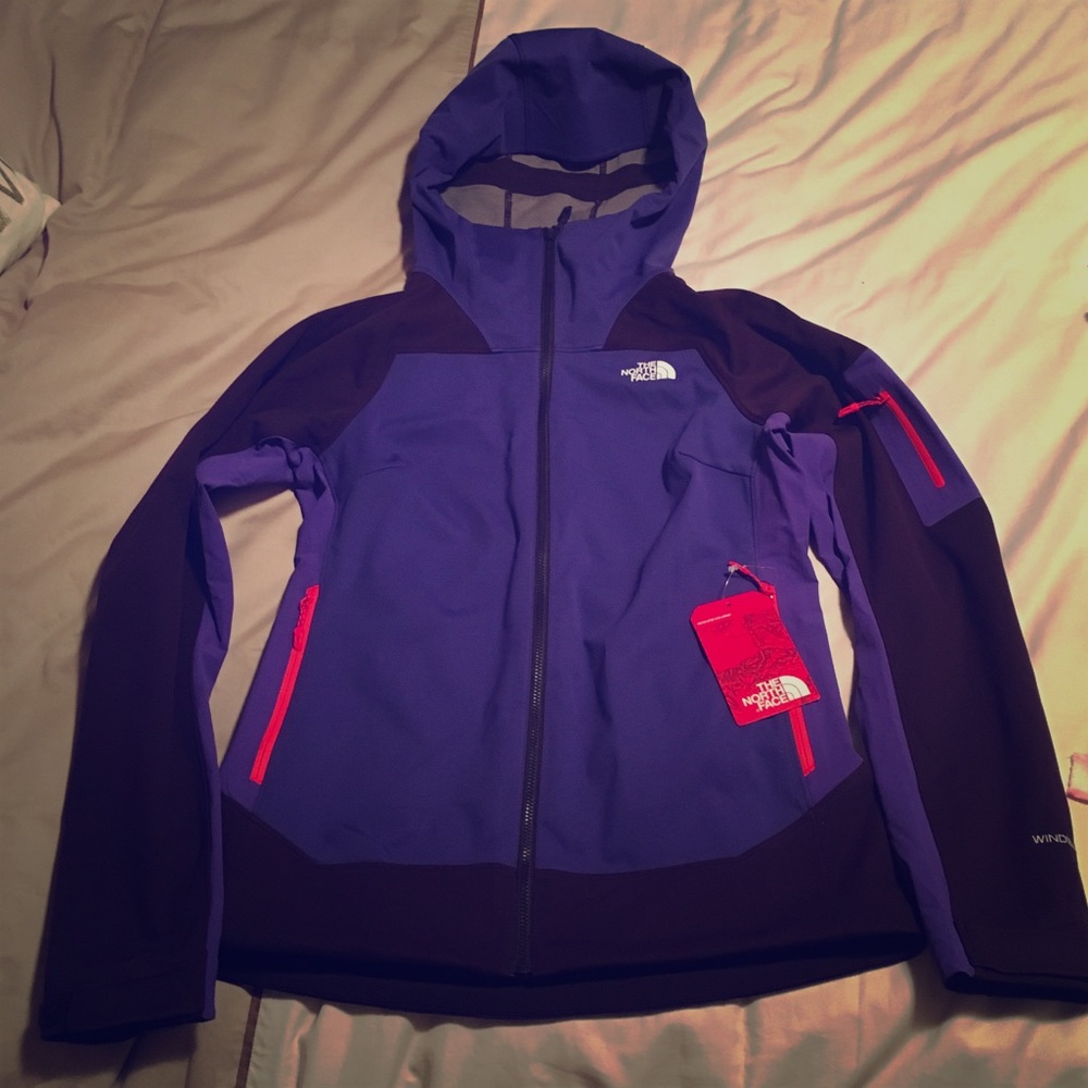 THE NORTH FACE WOMEN’S IMPENDOR SOFT SHELL JKT SM